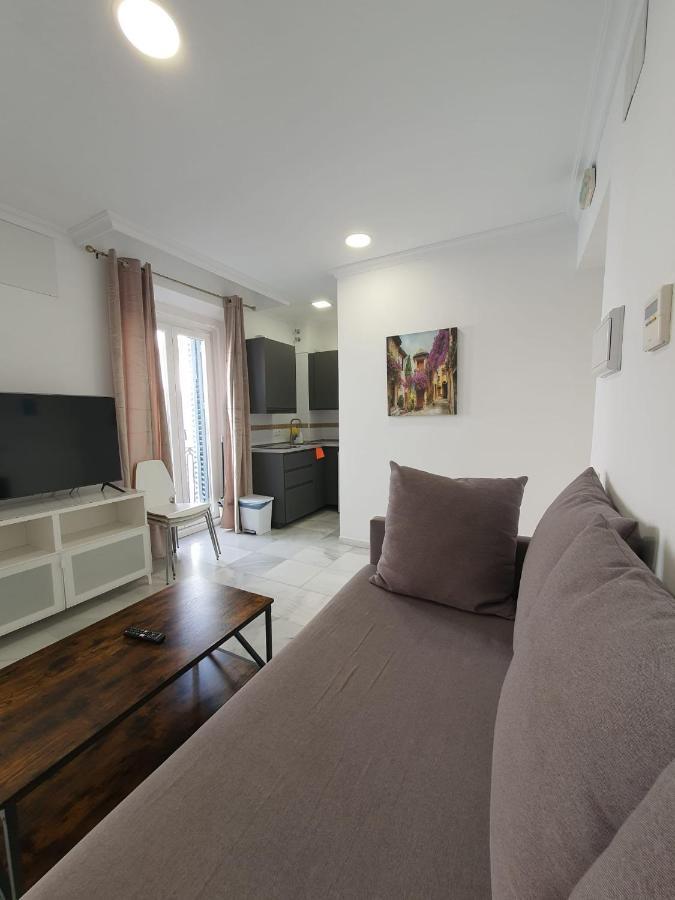 Apartamentos Los Angeles Seville Luaran gambar